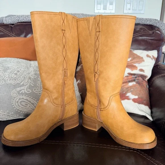 No Boundaries Tall Equestrian Boots 8 wide - Picture 3 of 9